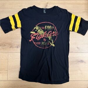 Women Foo Fighters Elton Rock Graphic Tee